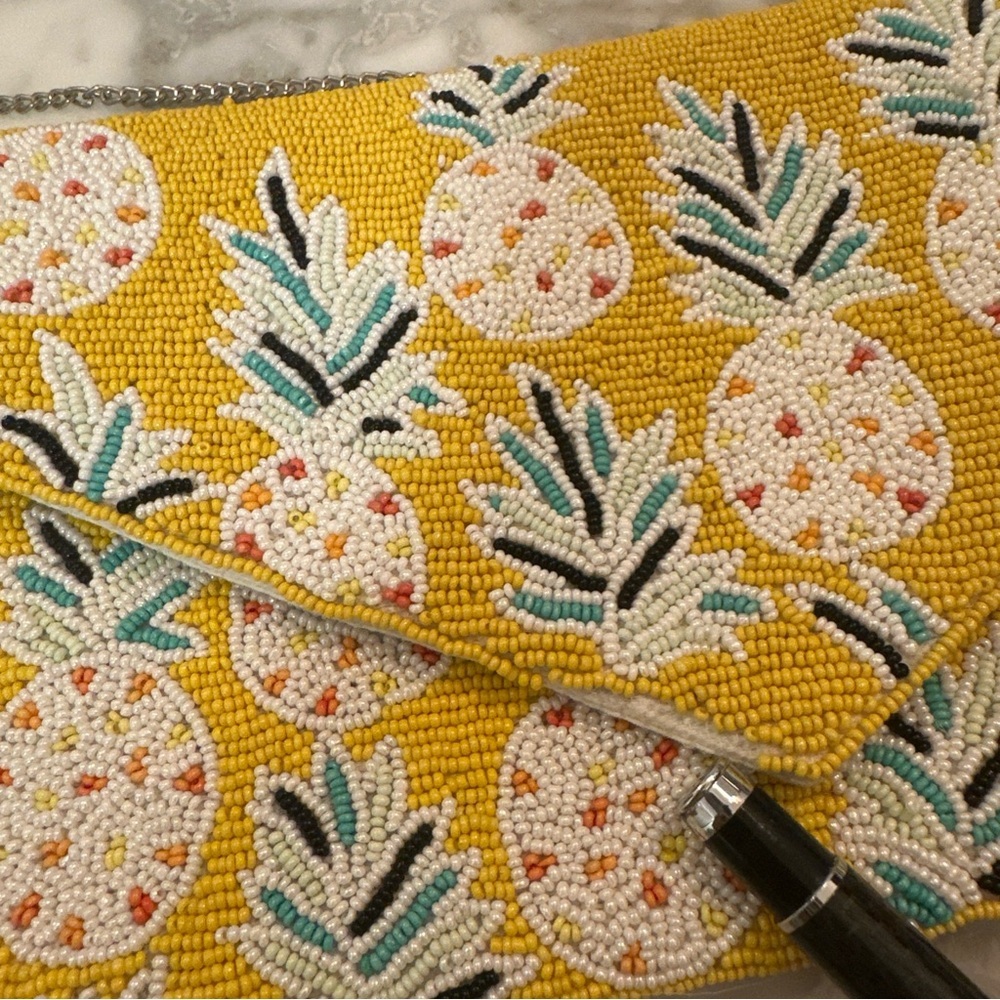 BEADED Boutique Summer Pineapple Bag Purse Chain Crossbody Handbag Tropical - Picture 8 of 8